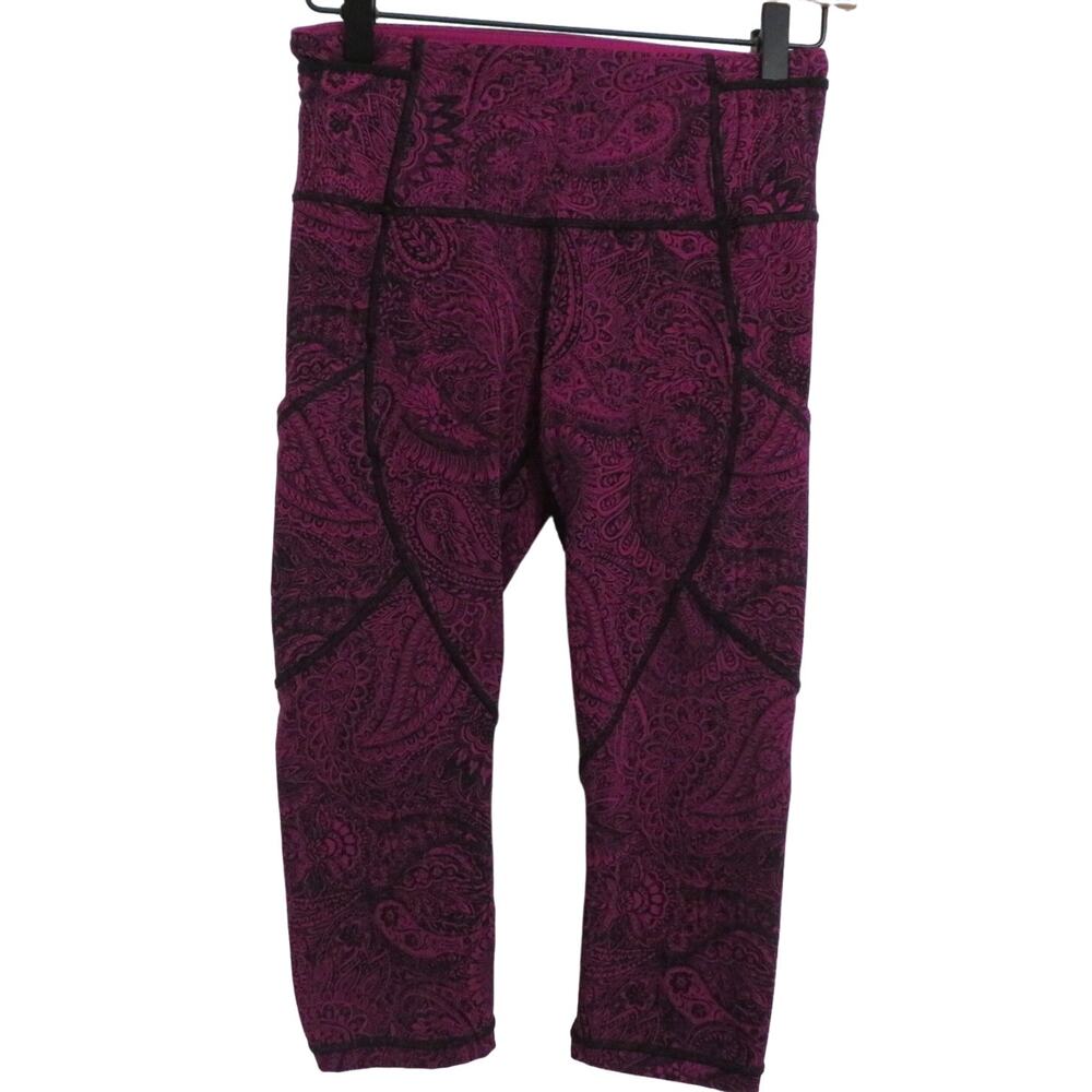 Lululemon Women Sz 4 Deep Fuschia Black Outrun 17" Crop Antique Paisley Legging